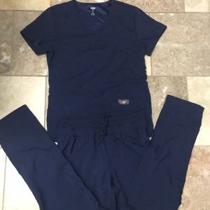 Koi Tech Set Scrubs